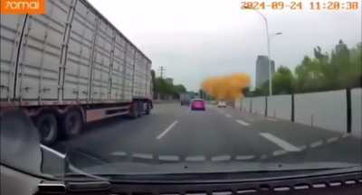 Massive sh*t-cano erupts in China