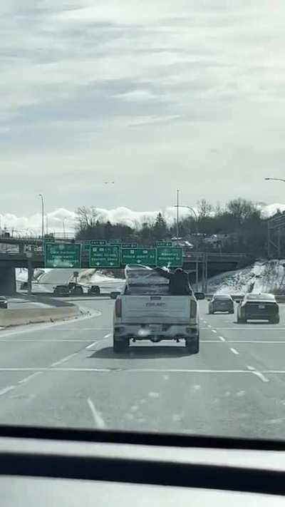 A friend just sent me this from earlier this morning… side note, we’re in Canada and it’s -11 degrees C today ?