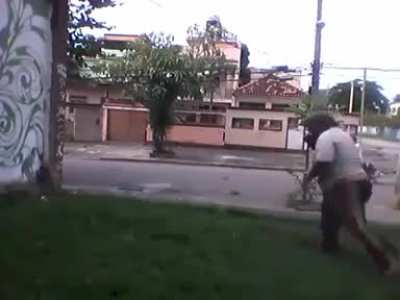Sifu posted this (capoeira) in response to "am I too big to do Kung Fu?"