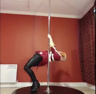 Sexy pole dancer
