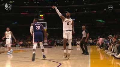 [Highlight] LeBron sinks it over Millsap who has "no answer for that shot"