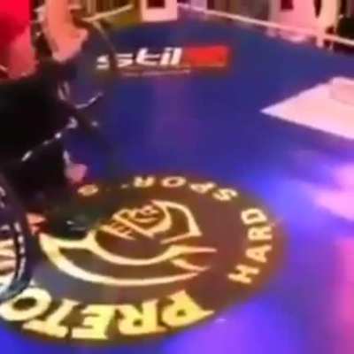 Some nice handicapped boxing
