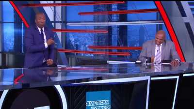 [Highlight] "I will reach across this table..." Shaq to Chuck after he talks about his grandma