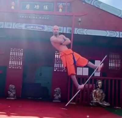 200lb lateral load on a 1 inch bar without breaking - The core strength