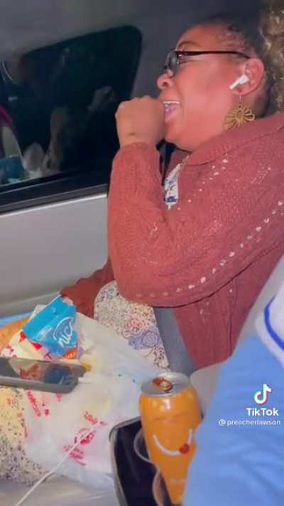 I want to know what she's watching ?
