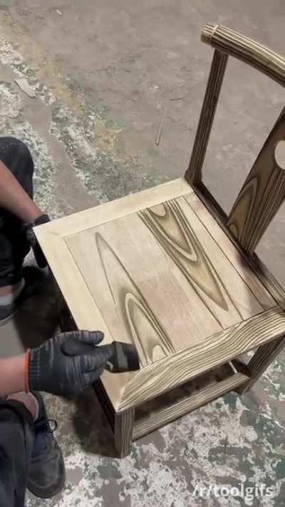 Painting faux wood grain