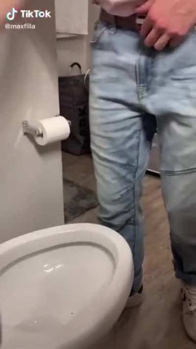 found out why guys pee all over the seat