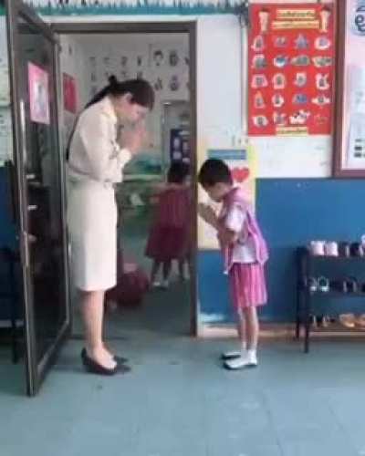 Award for best school teacher goes to this lady.