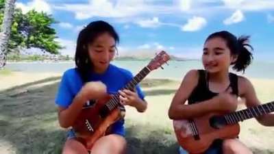 Honoka &amp; Azita - Bodysurfing