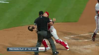 [Highlight] Jacob Tyler "BCIB" Realmuto stiff-arms umpire before making a great catch into the net.