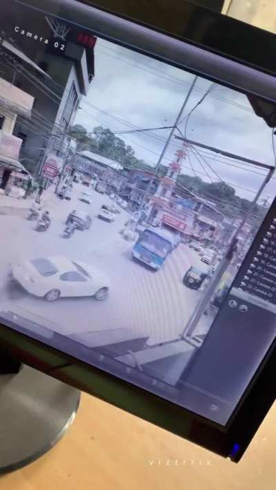 Live accident caught on camera