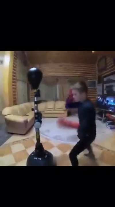 Look at the reaction speed on this kid practicing boxing