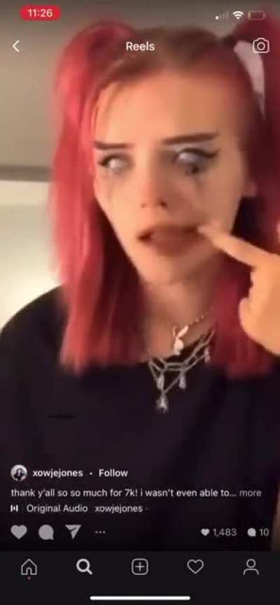 Wow she’s so cool and edgy
