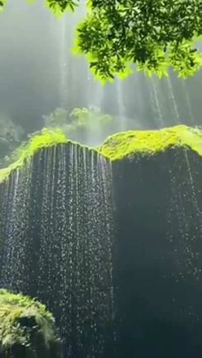 ?Umbrella waterfall, Pakistan