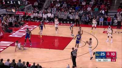 [Highlight] Klay Thompson Pulls Up &amp; Makes a 3 in Transition to Give Him 18 Points While Shooting 100% from the Field with 5 Minutes Left in the 1st
