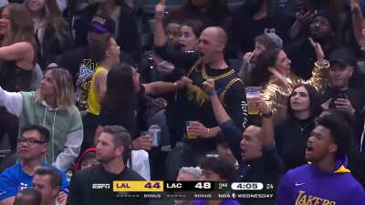 [Highlight] AD skies over Zubac for the Alley-oop which gets the fans excited