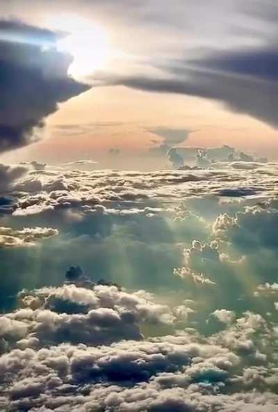 ?Cloud and Sky at various levels in the atmosphere. Means of videography unknown.