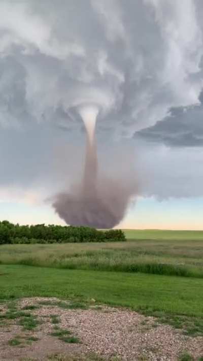 ?Crazy tornado in South Dakota