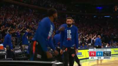 [Highlight] Obi Toppin slams down the alley oop and MSG goes bonkers