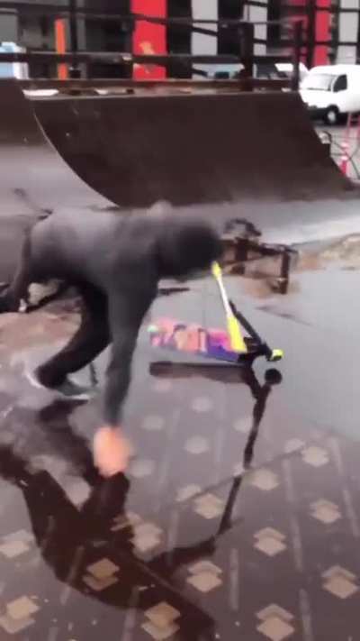 Doin ur skate tricks on wet tiles