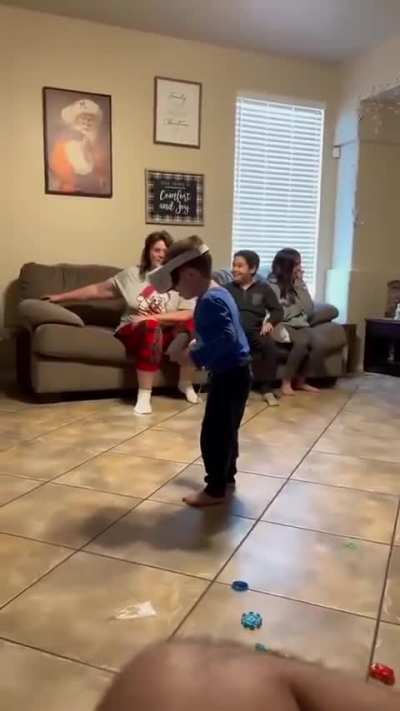 Kid Fails at Oculus VR Game
