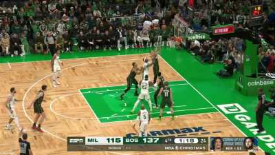 [Highlight] Sandro Mamukelashvili takes the Christmas "Kornet Kontest" Challenge and comes up with an L