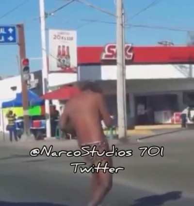 Imagine seeing this guy at the red light ??? tip him for a great performance haha