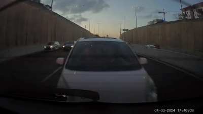 Car ahead of me stopped. Car behind me did not. [oc]