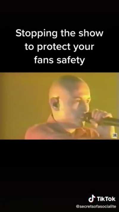 Linkin Park putting Travis Scott to shame