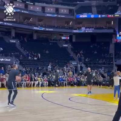 Steph Curry is robot?