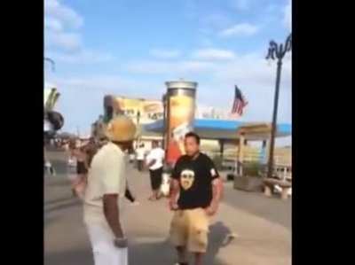 Learn how to duck before you mess with street vendors