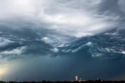 Very rare clouds "Undulatus Asperatus"