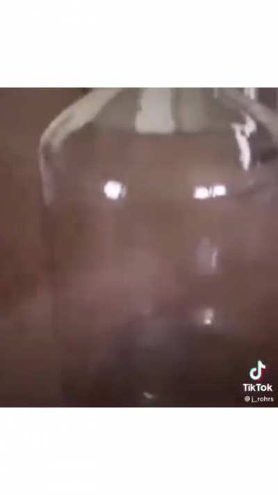 Woosh bottle