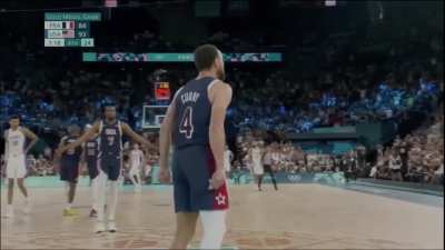 Stephen Curry takes it upon himself to win gold for USA basketball