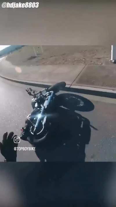 God damn mom! You were right! (Warning: ⚠️ Crash ⚠️)