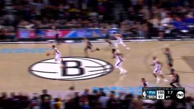 [Highlight] De'Anthony Melton steals the inbounds pass from Royce O'Neale to put the SIXERS up 5