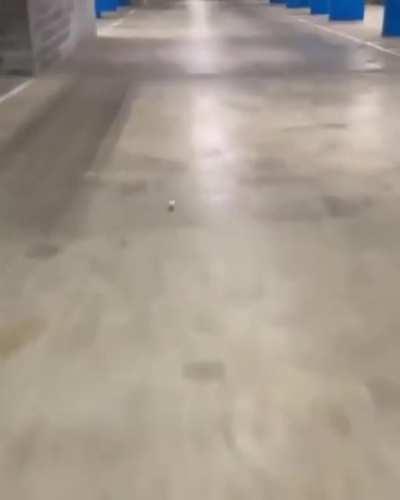 Looooooong putt in an underground car park