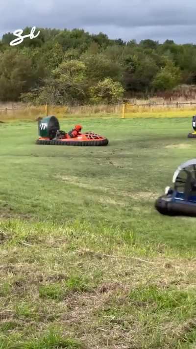 Hovercraft racing is insane ?