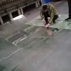 The way broken glass flops
