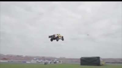 Tanner Foust sets a world record by dropping 90 feet down of the track &amp; soaring 332 feet through the air in Pro 2 truck