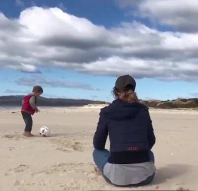 Sand acrobatics