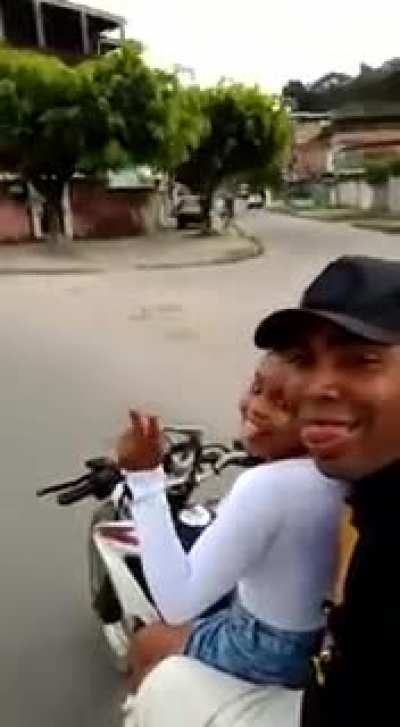 Dont know if it fits here but 2 idiots on a motorcycle