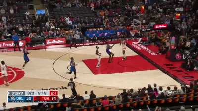 [Highlight] Ogugua thinks he tuff tryna stunt on the O Magic with a 360 but gets chase down blocked by the Bol God