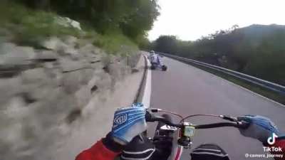 Downhill trike racing