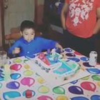 Lemme just destroy the cake for no apparent reason