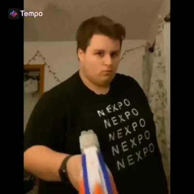 im sorry guys... i thought it would be funny... but i commited cringe (btw not me in the vid lol)