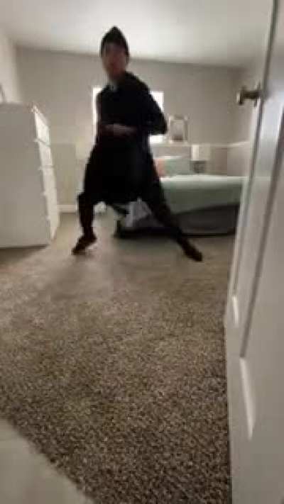 Home burglar vs. Home owner