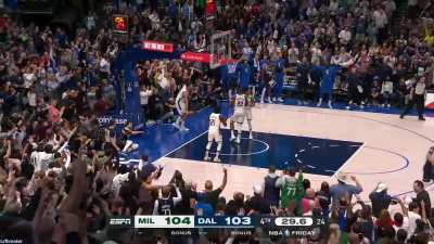 [Highlight] Luka Magic comes on as he lays it in to put the Mavericks up 1 late in the 4th quarter