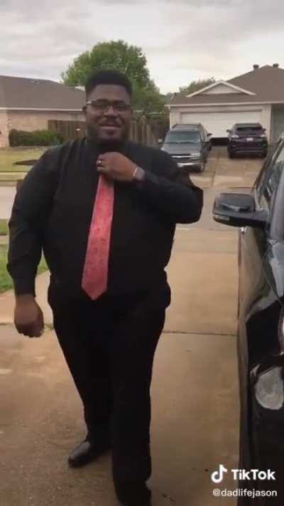 Dad picks up daughter for father-daughter dance