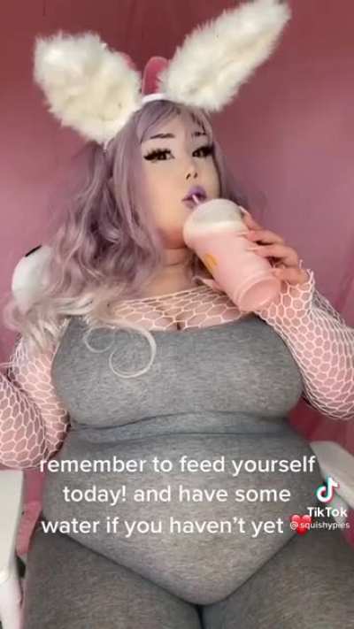 I’m slightly chubby myself but holy shit